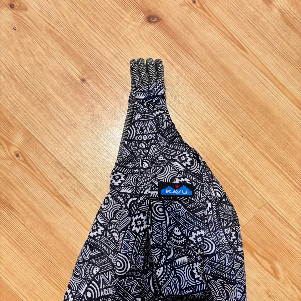 Kavu Black and White Crossbody Bag